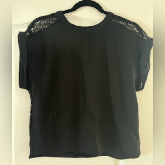 Banana republic short sleeve, mesh back top. - Picture 1 of 3